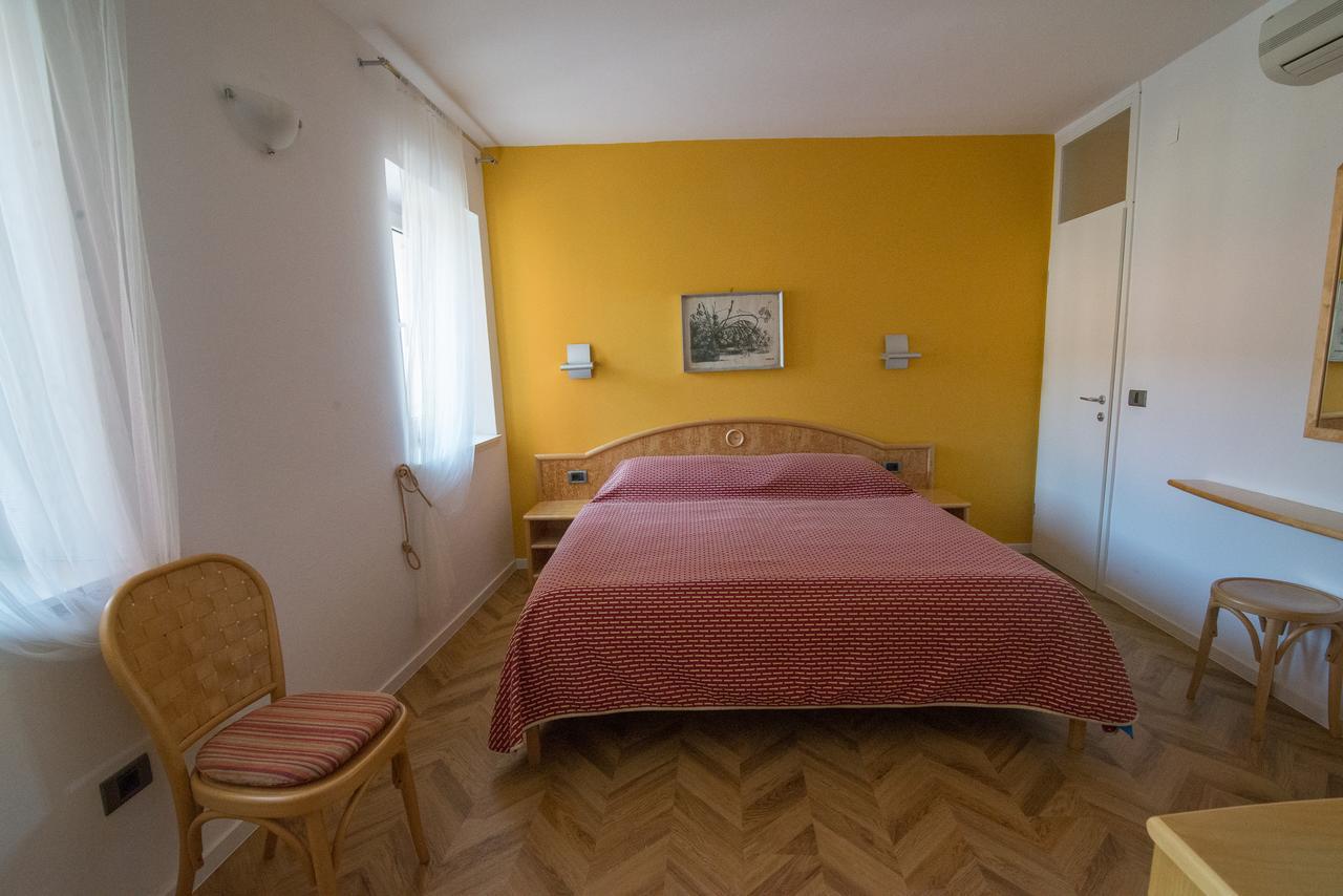 Bed&Breakfast Saturn Veli Lošinj Exterior foto